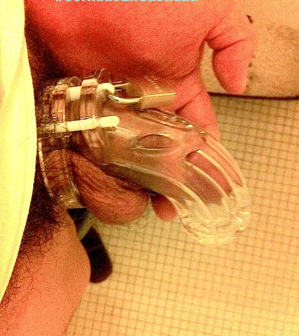 MiauMiau’s Cuckold Restrained